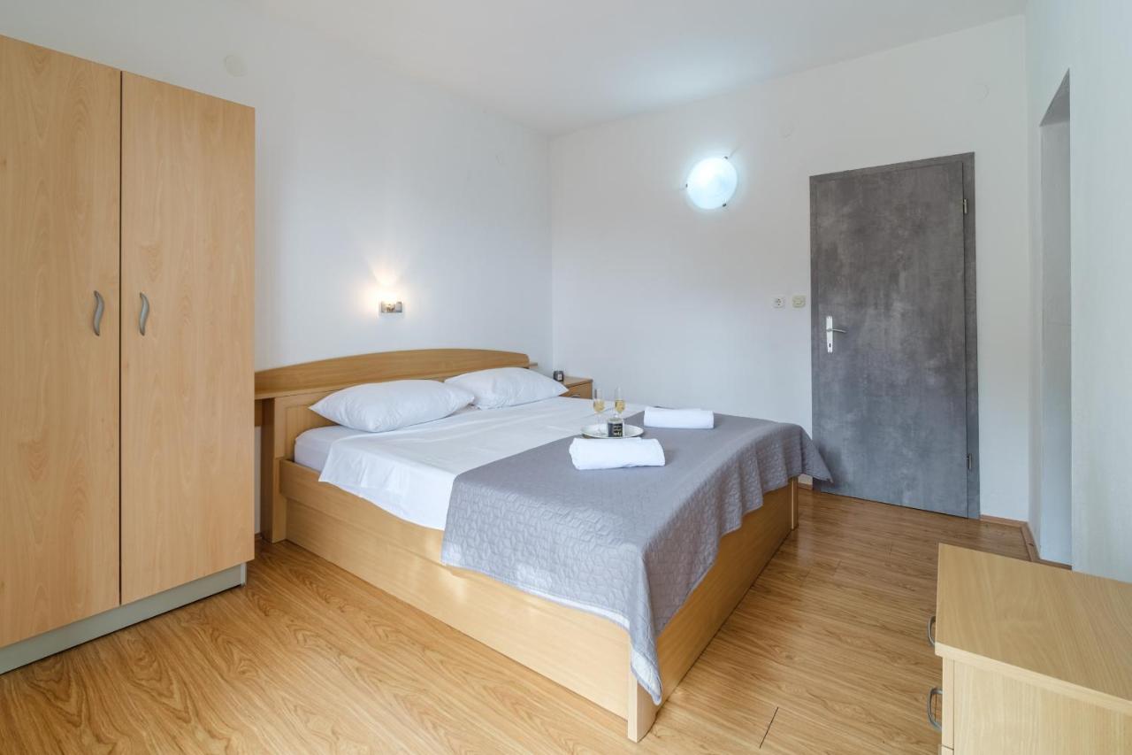 Rooms Plaza Divuje Murvica  Eksteriør billede