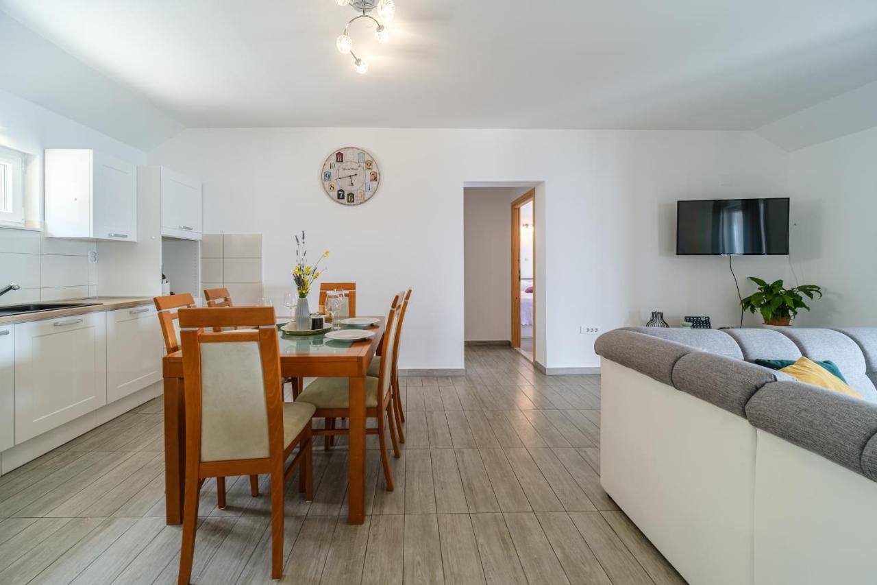 Rooms Plaza Divuje Murvica  Eksteriør billede