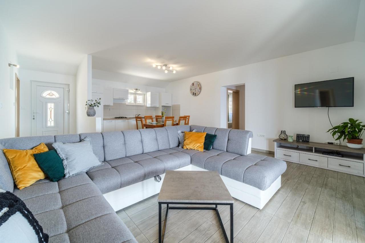 Rooms Plaza Divuje Murvica  Eksteriør billede