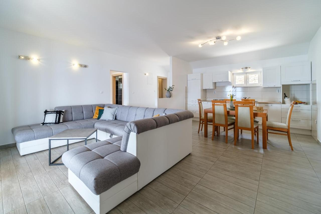 Rooms Plaza Divuje Murvica  Eksteriør billede